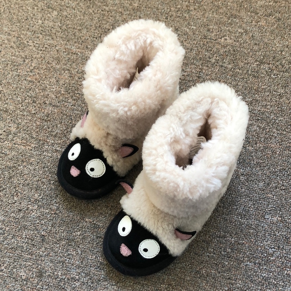 Emu Australia lamb critters shearling boots size 8